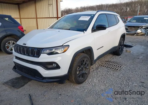 2025 Jeep Compass Latitude 4X4 из США, поврежденный, VIN 3C4NJDBN1ST555712